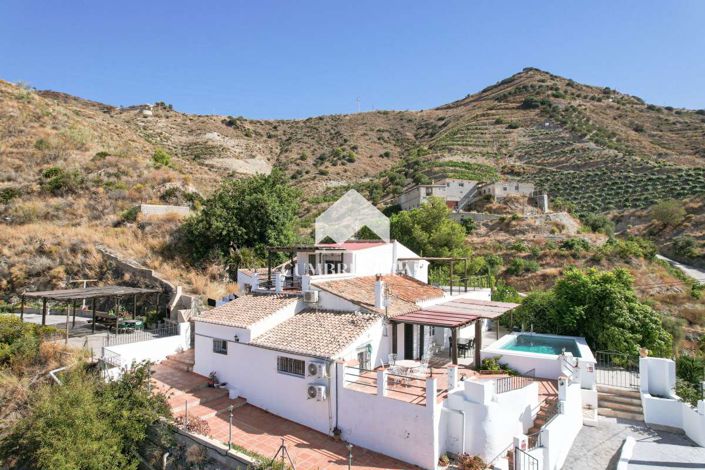 Image No.66-8 Bed Country House for sale