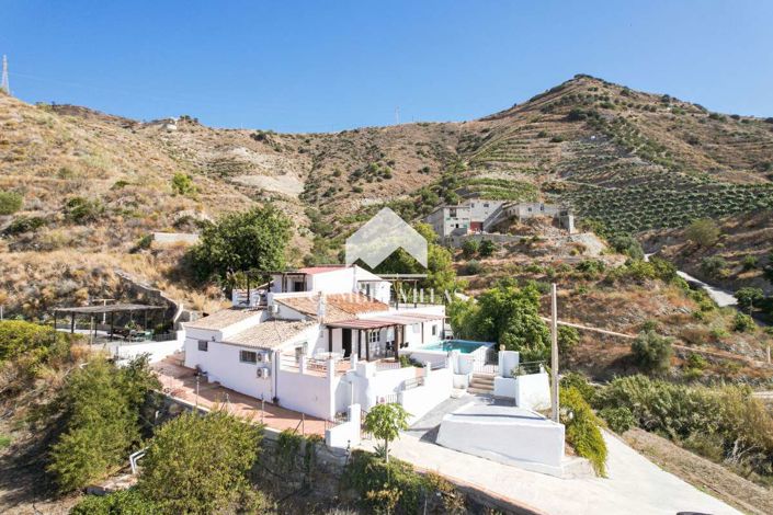 Image No.67-8 Bed Country House for sale