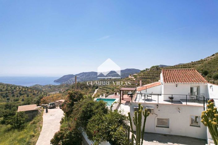 Image No.70-8 Bed Country House for sale