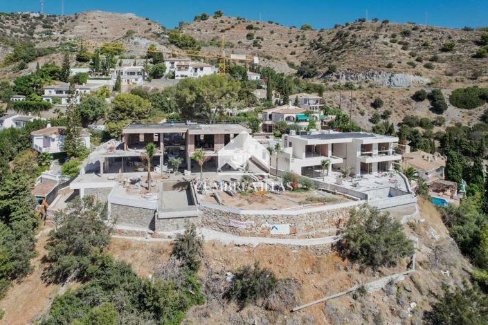 Image No.52-5 Bed Villa for sale