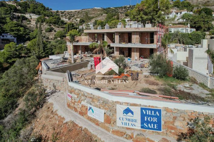 Image No.56-5 Bed Villa for sale