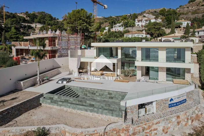 Image No.57-5 Bed Villa for sale