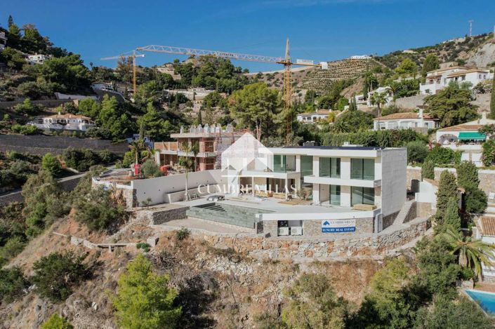 Image No.58-5 Bed Villa for sale