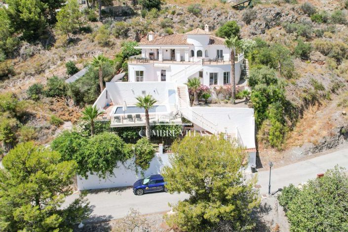 Image No.65-4 Bed Villa for sale