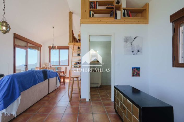 Image No.17-3 Bed Country House for sale