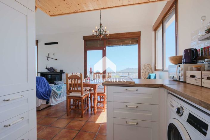 Image No.24-3 Bed Country House for sale