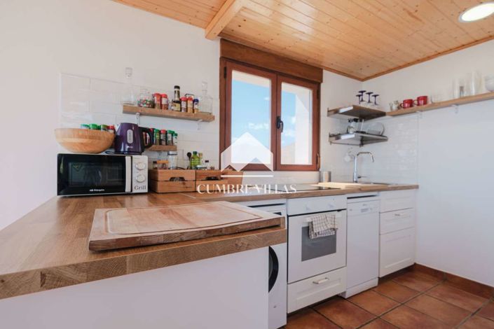 Image No.26-3 Bed Country House for sale