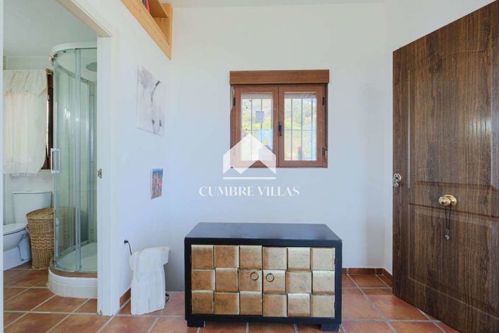 Image No.31-3 Bed Country House for sale