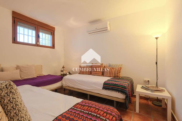 Image No.37-3 Bed Country House for sale