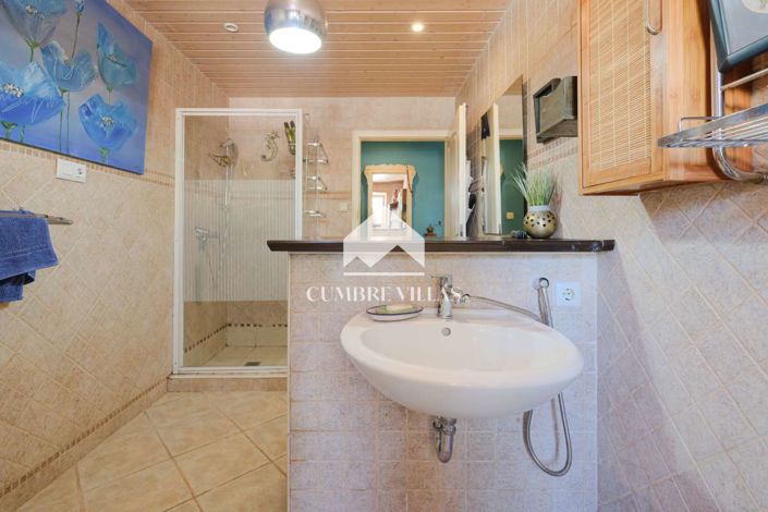 Image No.37-4 Bed Townhouse for sale