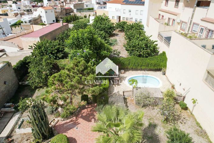 Image No.47-4 Bed Townhouse for sale