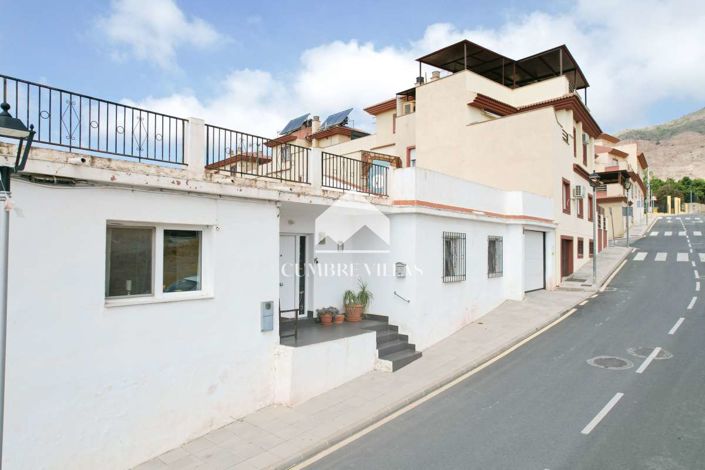 Image No.51-4 Bed Townhouse for sale