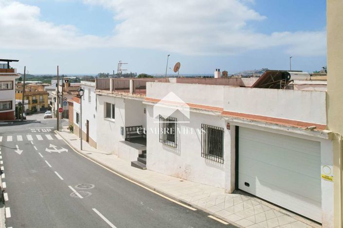 Image No.52-4 Bed Townhouse for sale