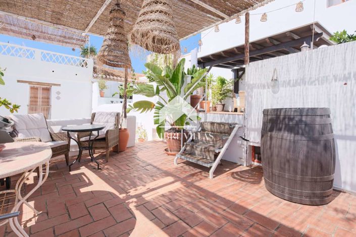 Image No.56-3 Bed Townhouse for sale