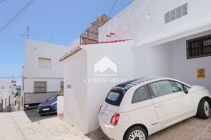 Image No.61-3 Bed Townhouse for sale