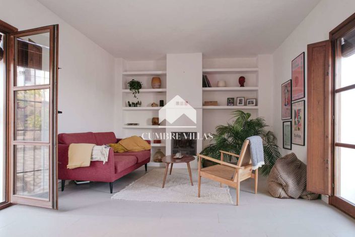 Image No.18-2 Bed Townhouse for sale