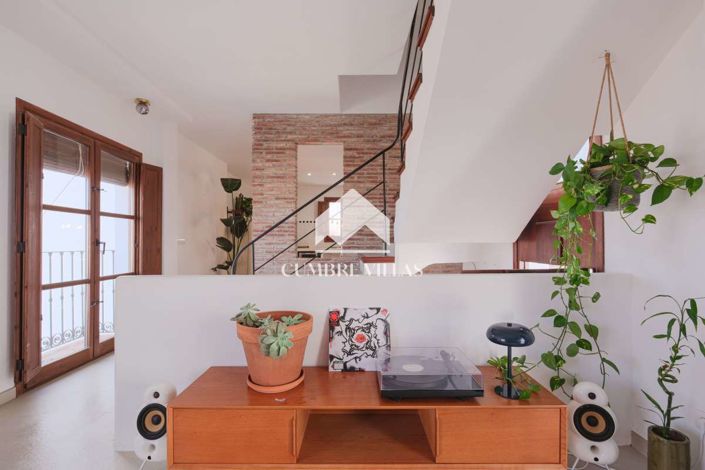 Image No.25-2 Bed Townhouse for sale