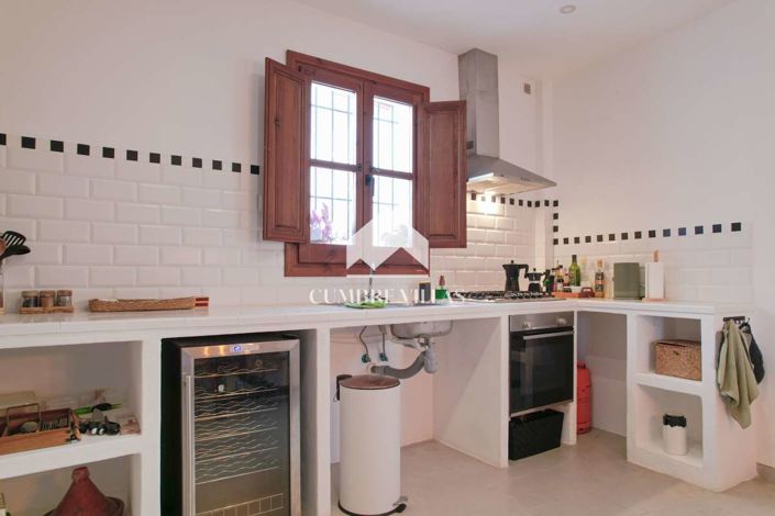 Image No.28-2 Bed Townhouse for sale