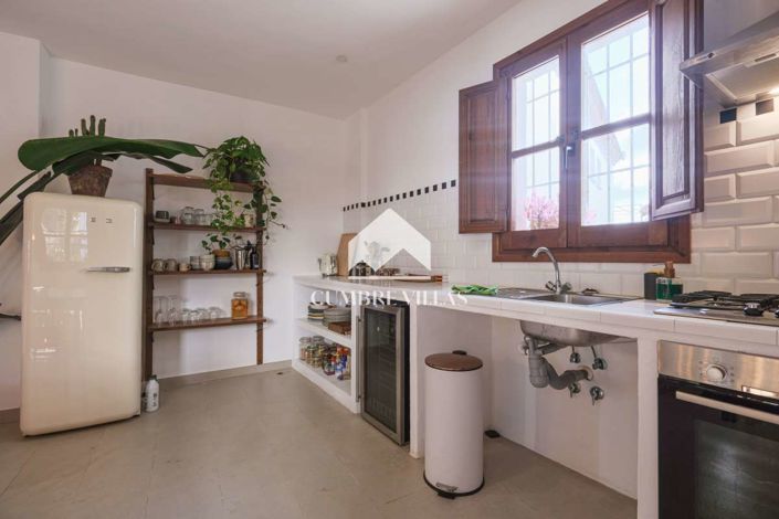 Image No.29-2 Bed Townhouse for sale