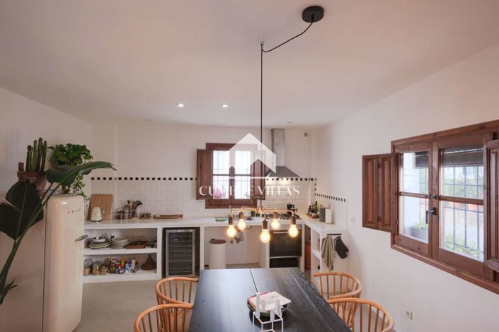 Image No.32-2 Bed Townhouse for sale