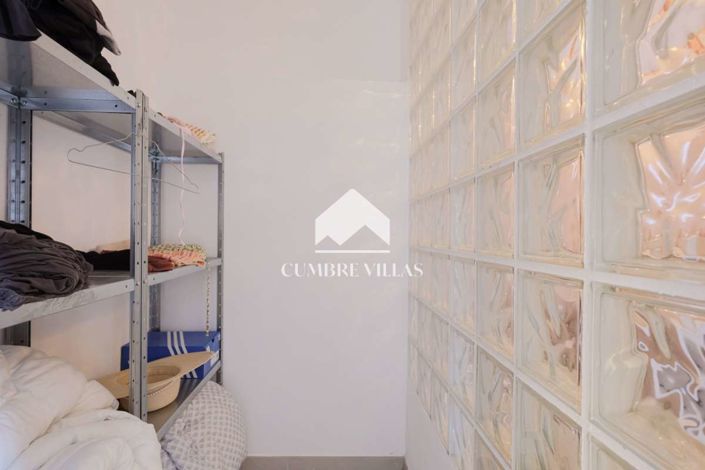 Image No.41-2 Bed Townhouse for sale