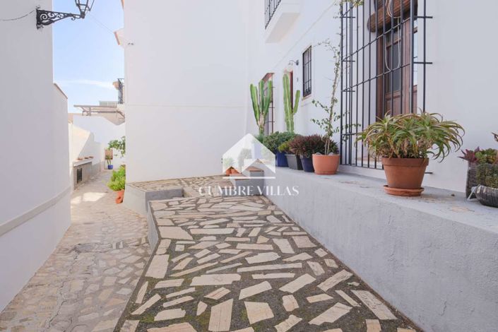 Image No.46-2 Bed Townhouse for sale