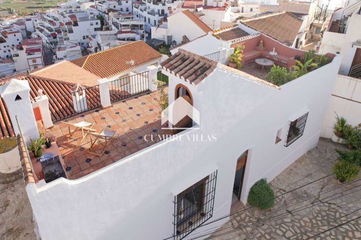 Image No.47-2 Bed Townhouse for sale