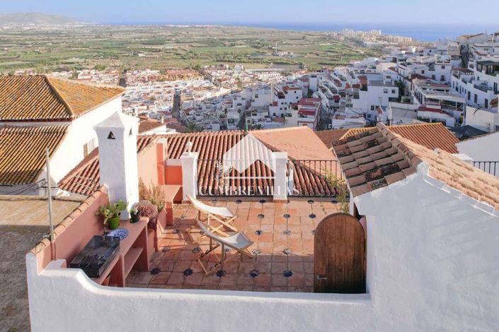 Image No.48-2 Bed Townhouse for sale