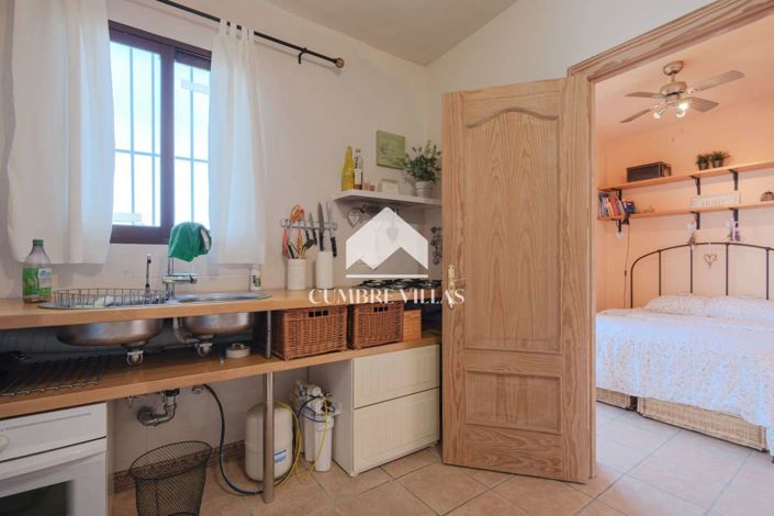 Image No.112-6 Bed Country House for sale