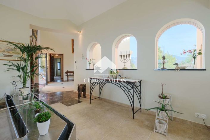 Image No.17-6 Bed Country House for sale