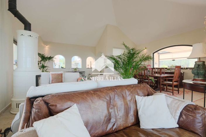 Image No.23-6 Bed Country House for sale