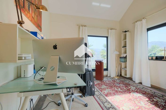 Image No.58-6 Bed Country House for sale