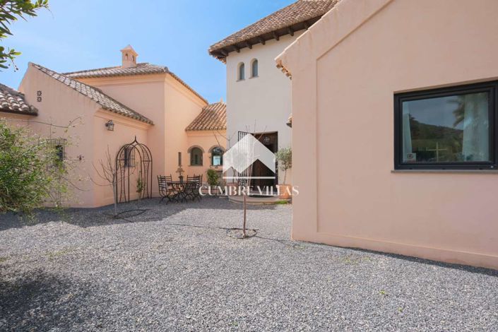 Image No.62-6 Bed Country House for sale