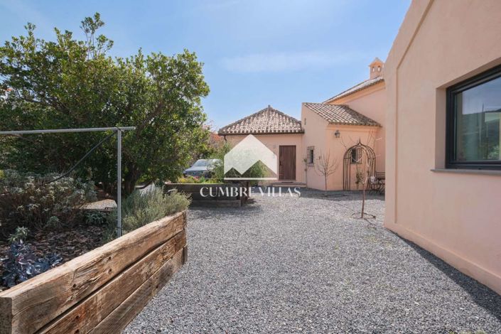 Image No.63-6 Bed Country House for sale