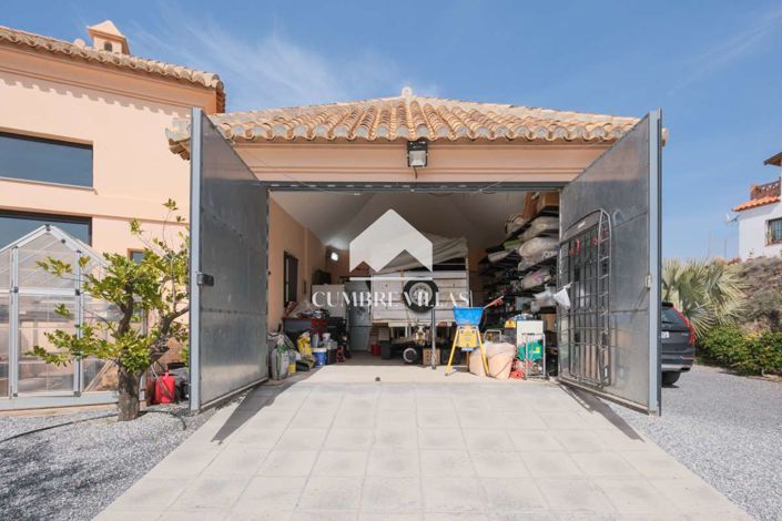 Image No.65-6 Bed Country House for sale