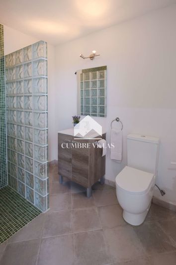 Image No.73-6 Bed Country House for sale