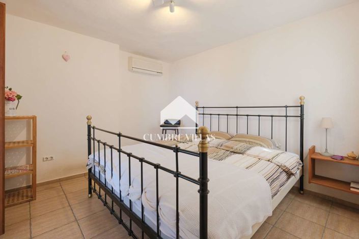 Image No.88-6 Bed Country House for sale