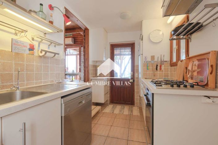 Image No.89-6 Bed Country House for sale