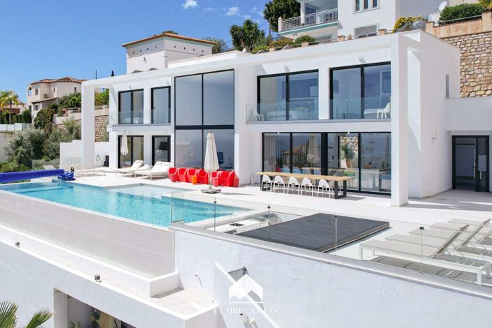Image No.1-6 Bed Villa for sale