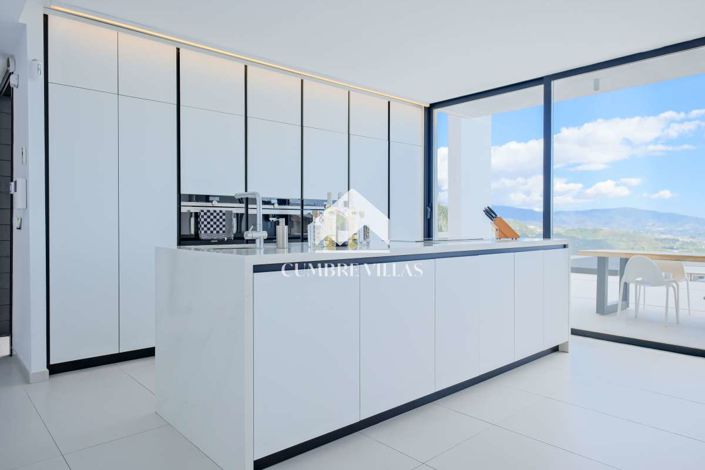 Image No.20-6 Bed Villa for sale