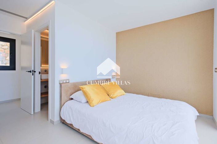 Image No.25-6 Bed Villa for sale