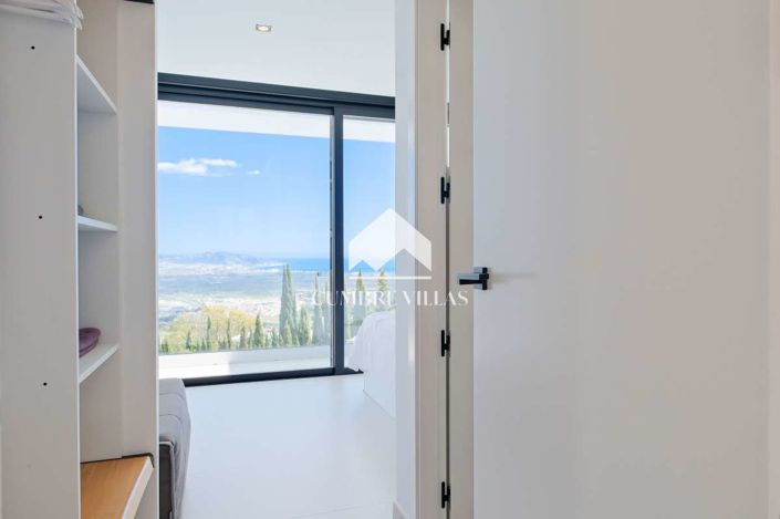 Image No.32-6 Bed Villa for sale