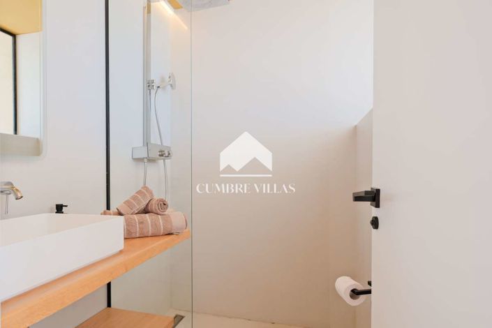 Image No.47-6 Bed Villa for sale