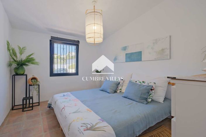 Image No.22-5 Bed Country House for sale