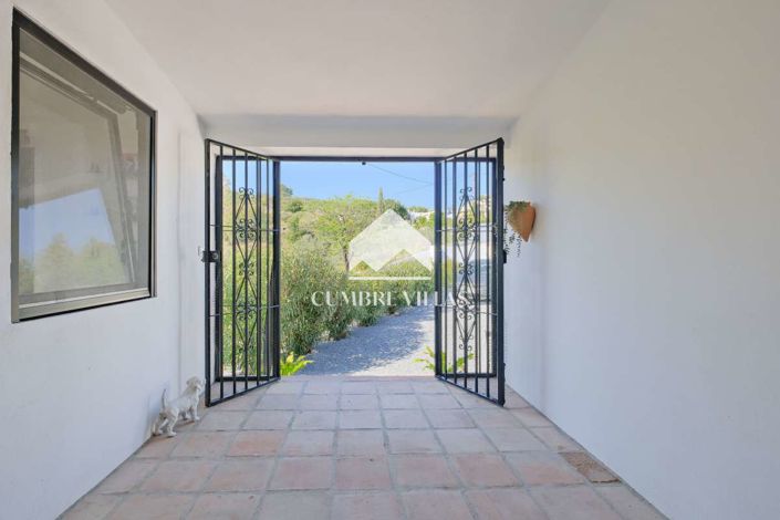 Image No.27-5 Bed Country House for sale