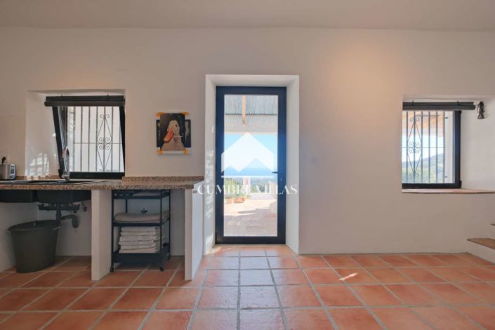 Image No.33-5 Bed Country House for sale