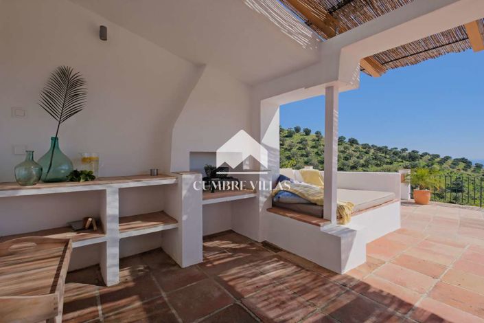 Image No.35-5 Bed Country House for sale