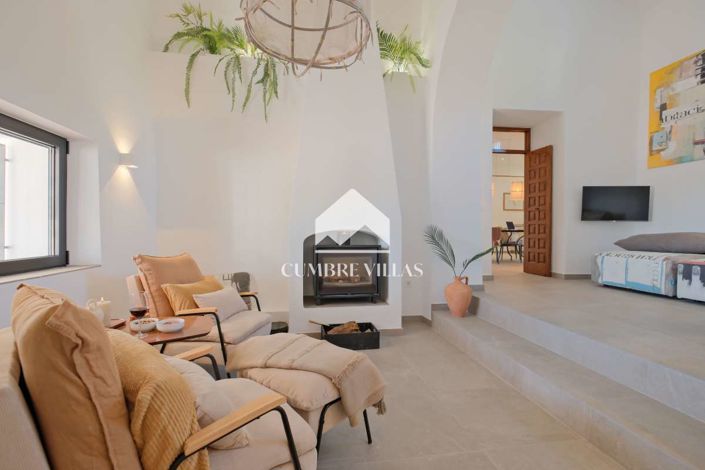 Image No.56-5 Bed Country House for sale