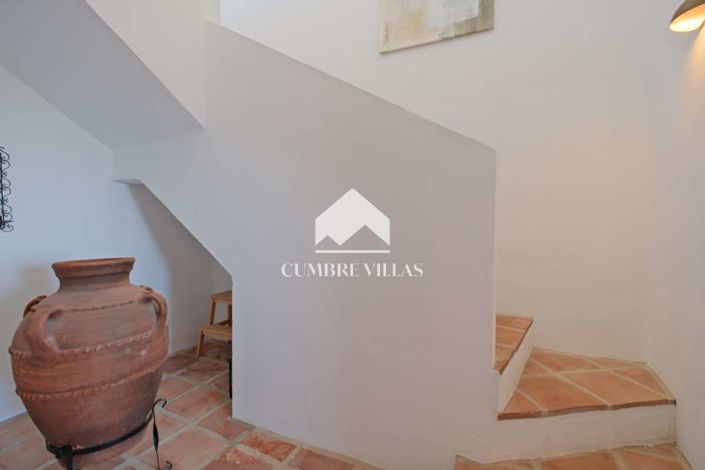 Image No.64-5 Bed Country House for sale