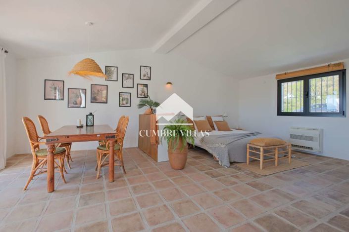 Image No.65-5 Bed Country House for sale